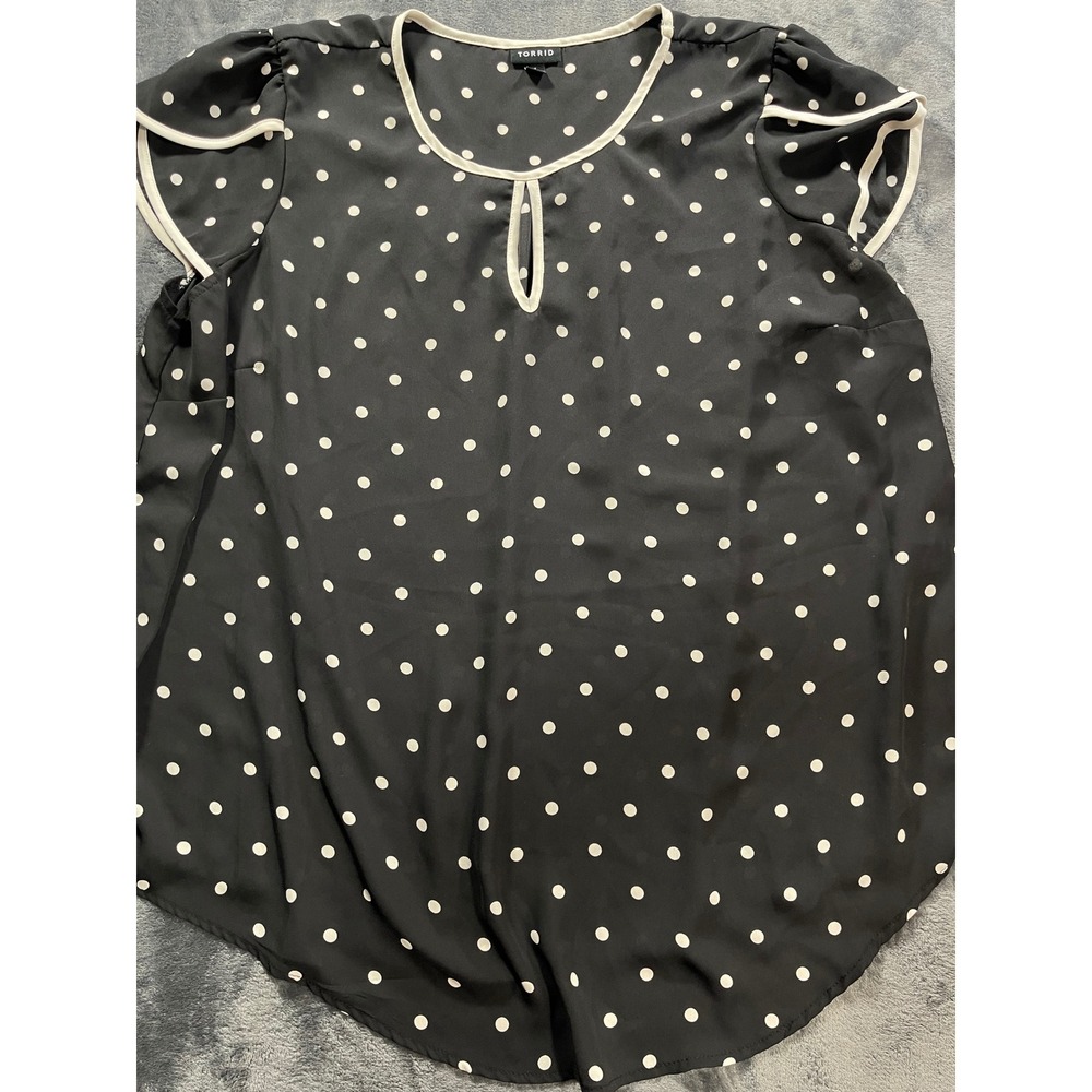 Torrid Size 1 1X Polka Dot Keyhole Blouse Flutter Sleeve Coquette Retro Pinup